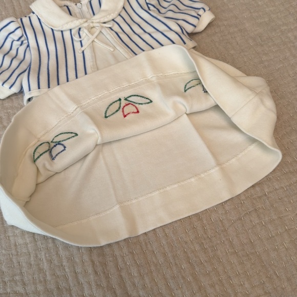 Vintage girls dress with embroidered flowers and attached jacket - Picture 3 of 8